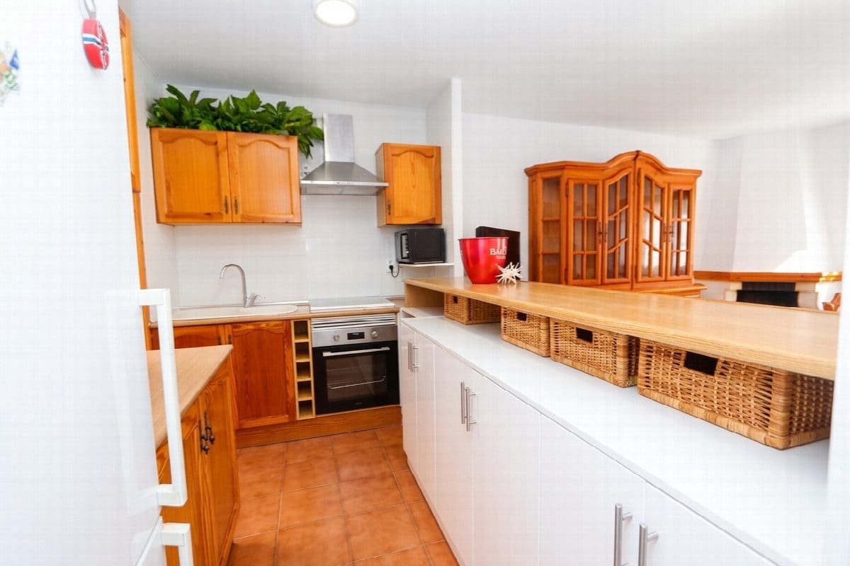 2 bedroom Villa for sale in Orihuela with garage - € 249,000 (Ref: 9953952)