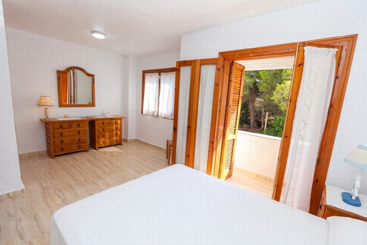 2 bedroom Villa for sale in Orihuela with garage - € 249,000 (Ref: 9953952)