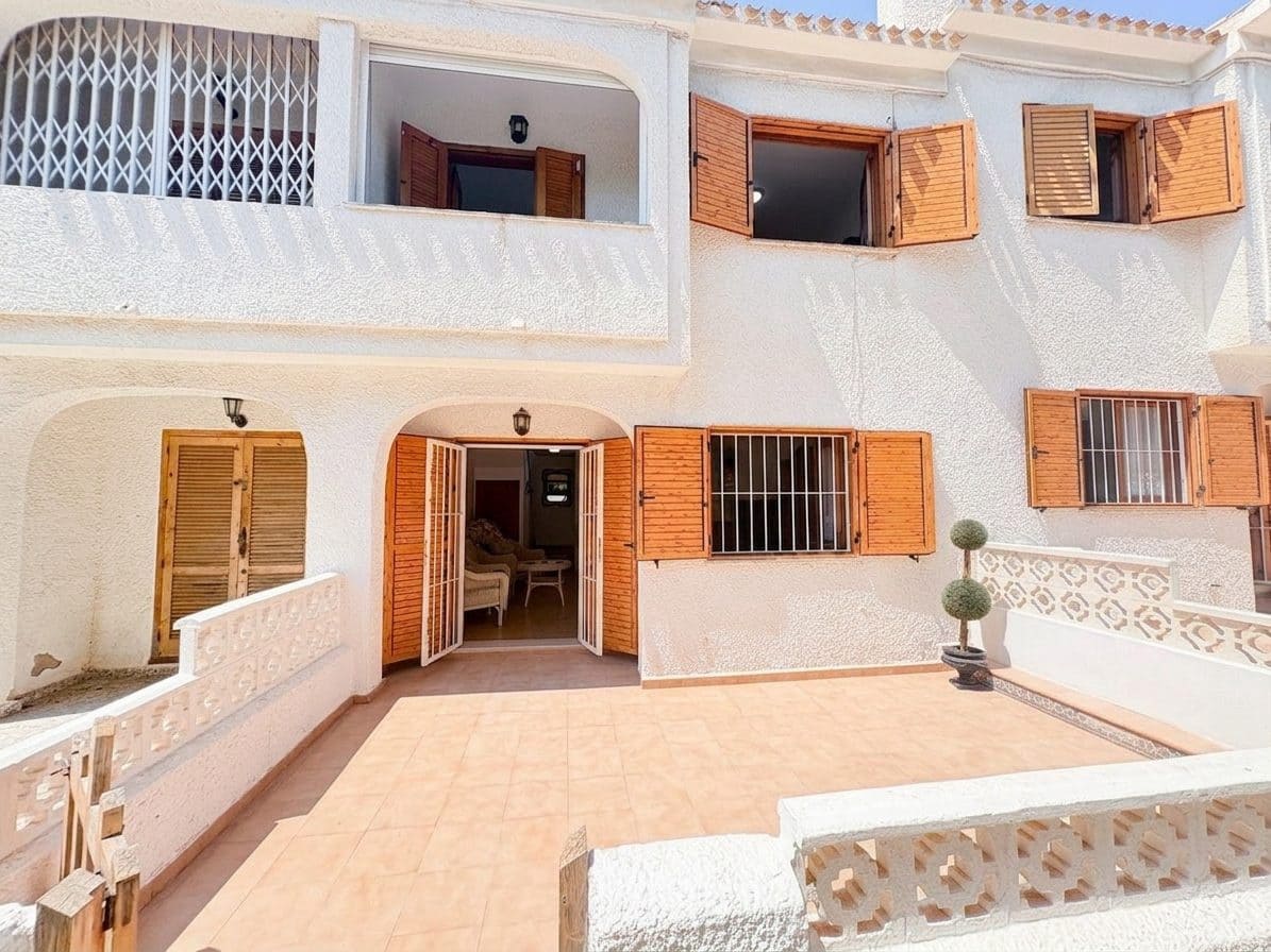 2 bedroom Villa for sale in Orihuela with garage - € 249,000 (Ref: 9953952)
