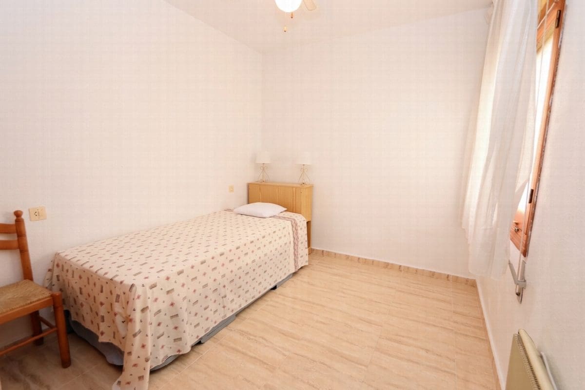 2 bedroom Villa for sale in Orihuela with garage - € 249,000 (Ref: 9953952)