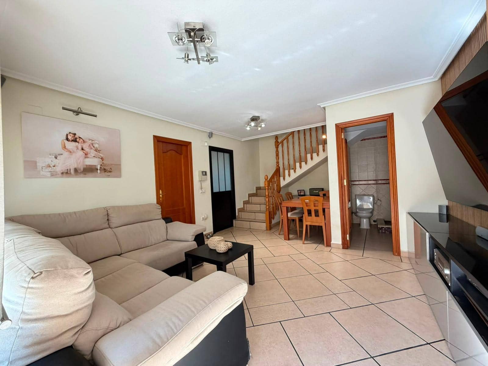 3 bedroom Semi-detached Villa for sale in Torrevieja with pool - € 239,600 (Ref: 9954889)