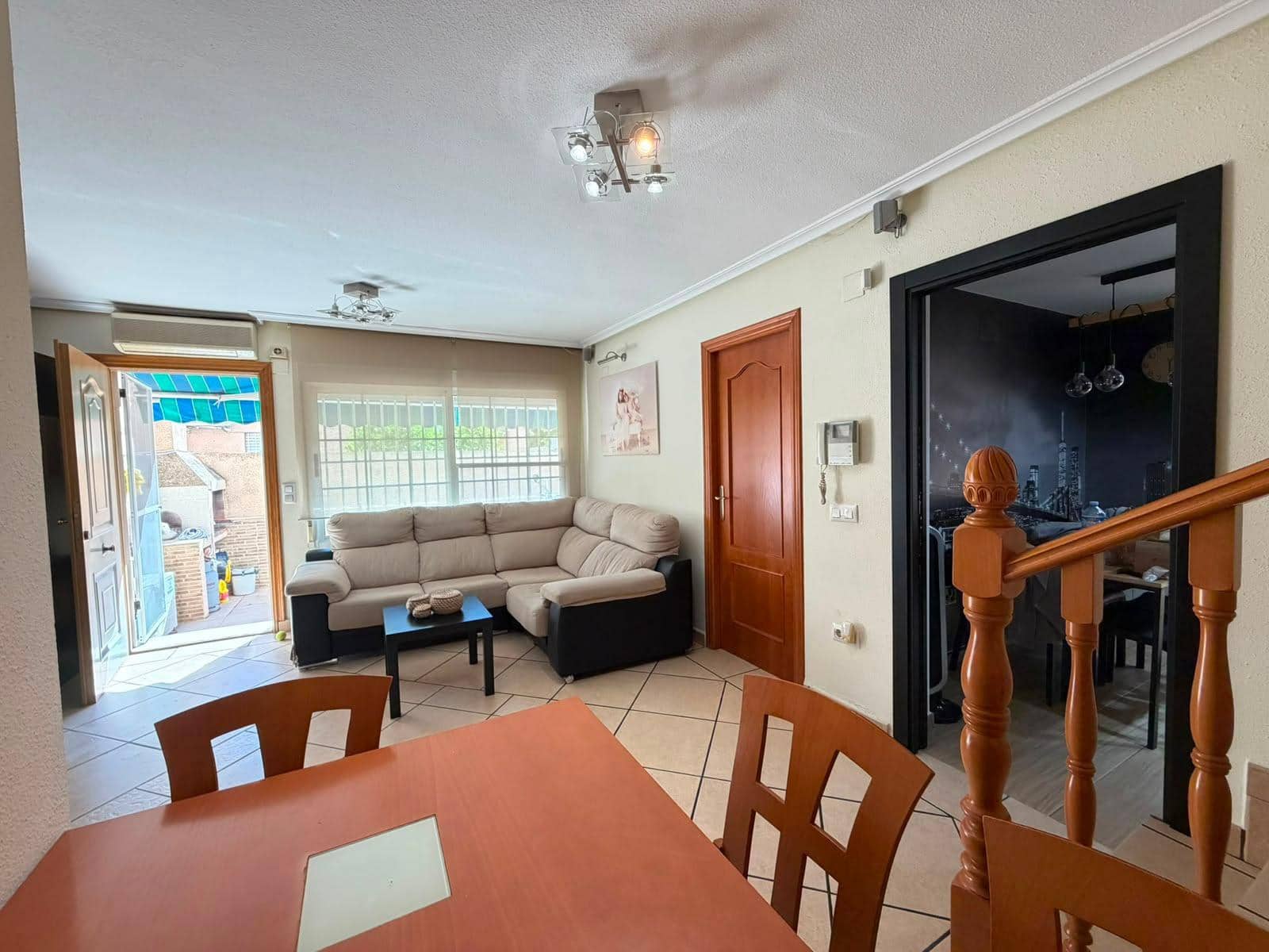3 bedroom Semi-detached Villa for sale in Torrevieja with pool - € 239,600 (Ref: 9954889)