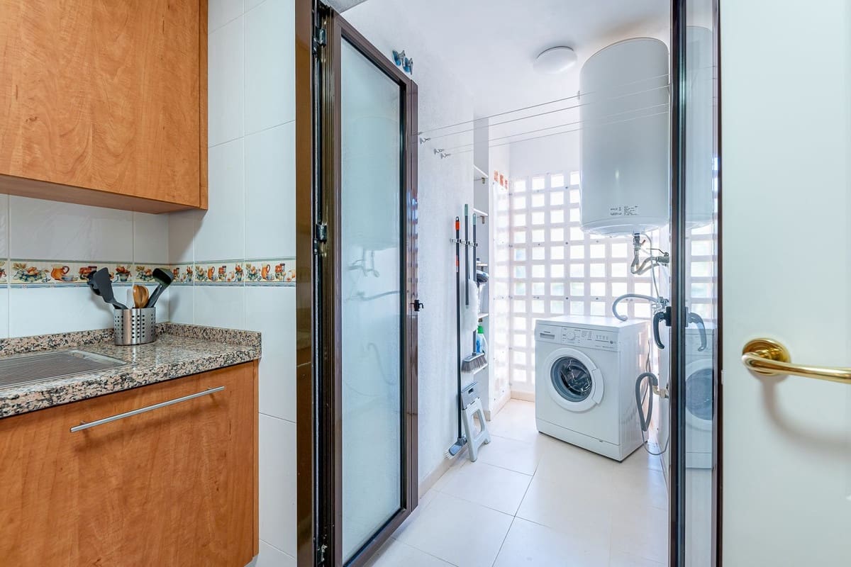 2 Zimmer Apartment zu verkaufen in Manilva mit Pool Garage - 325.000 € (Ref: 9958002)