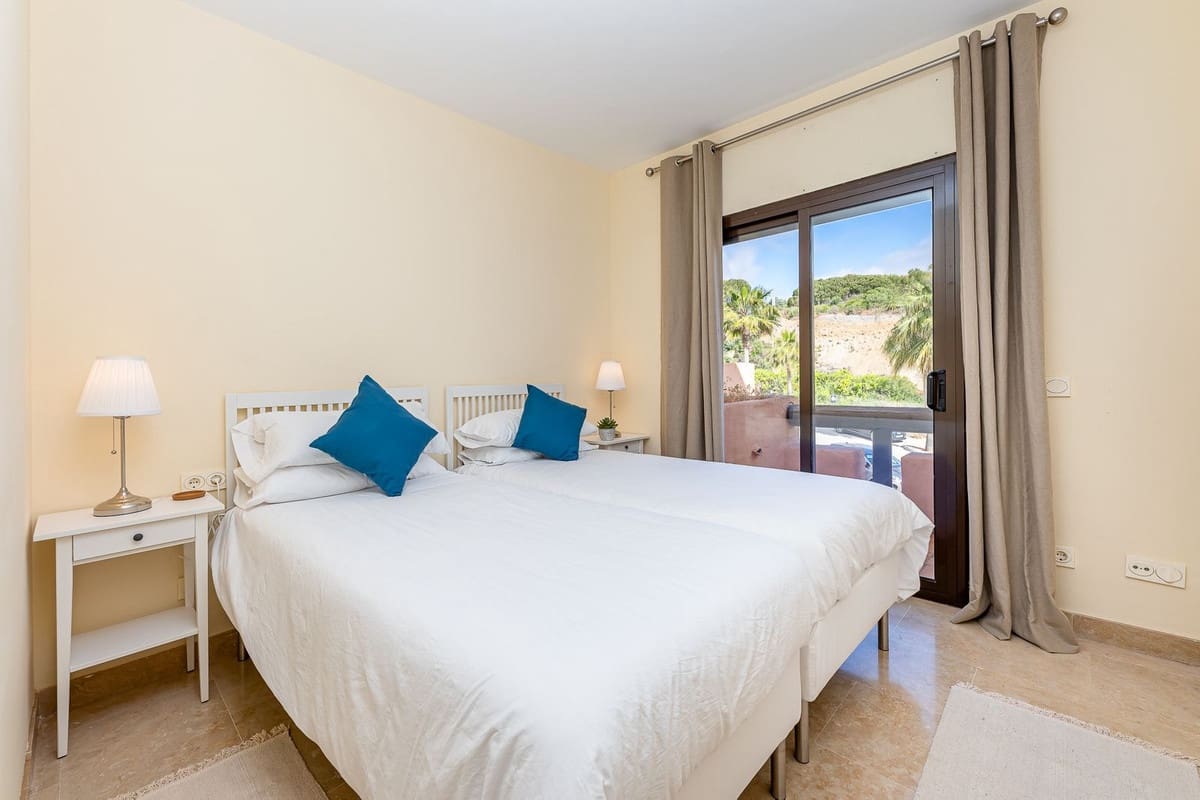 2 Zimmer Apartment zu verkaufen in Manilva mit Pool Garage - 325.000 € (Ref: 9958002)