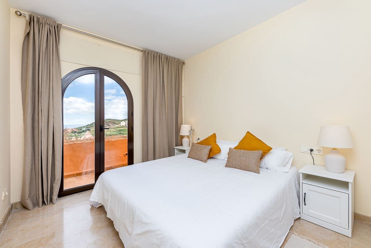 2 Zimmer Apartment zu verkaufen in Manilva mit Pool Garage - 325.000 € (Ref: 9958002)