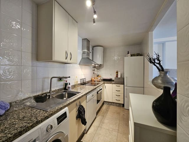 2 soveværelse Lejlighed til salg i Manilva Pueblo, Manilva med swimmingpool - € 249.000 (Ref: 9958007)