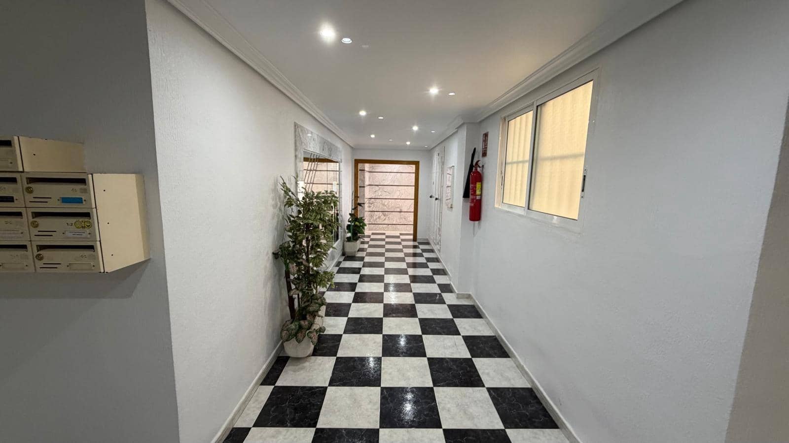 2 soveværelse Lejlighed til salg i Torrevieja - € 144.900 (Ref: 9959437)