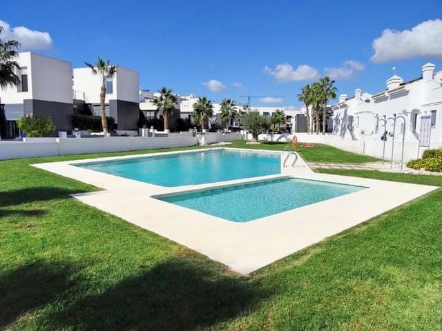 Apartamento de 2 habitaciones en Villamartin, Orihuela en venta con piscina garaje - 245.000 € (Ref: 9962332)