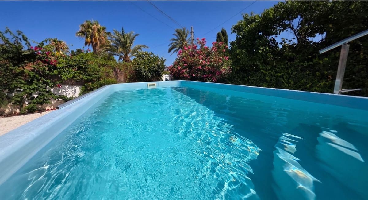 3 slaapkamer Villa te koop in El Faro met zwembad - € 495.000 (Ref: 9962338)