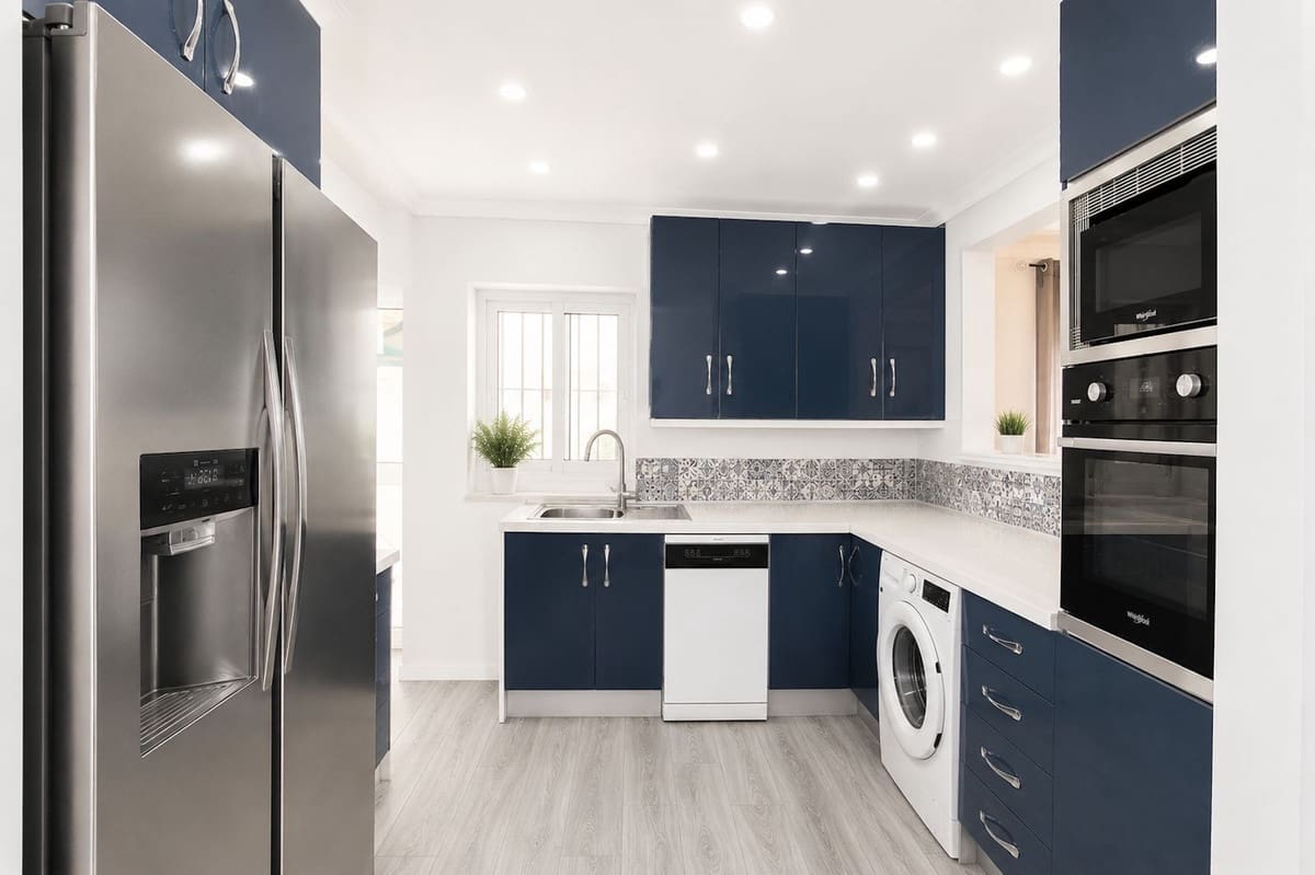 2 bedroom Apartment for sale in Calahonda - € 355,000 (Ref: 9964972)