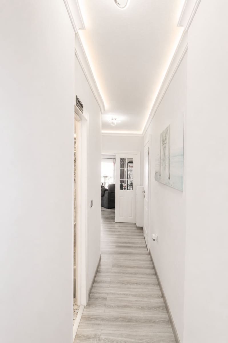 2 bedroom Apartment for sale in Calahonda - € 355,000 (Ref: 9964972)