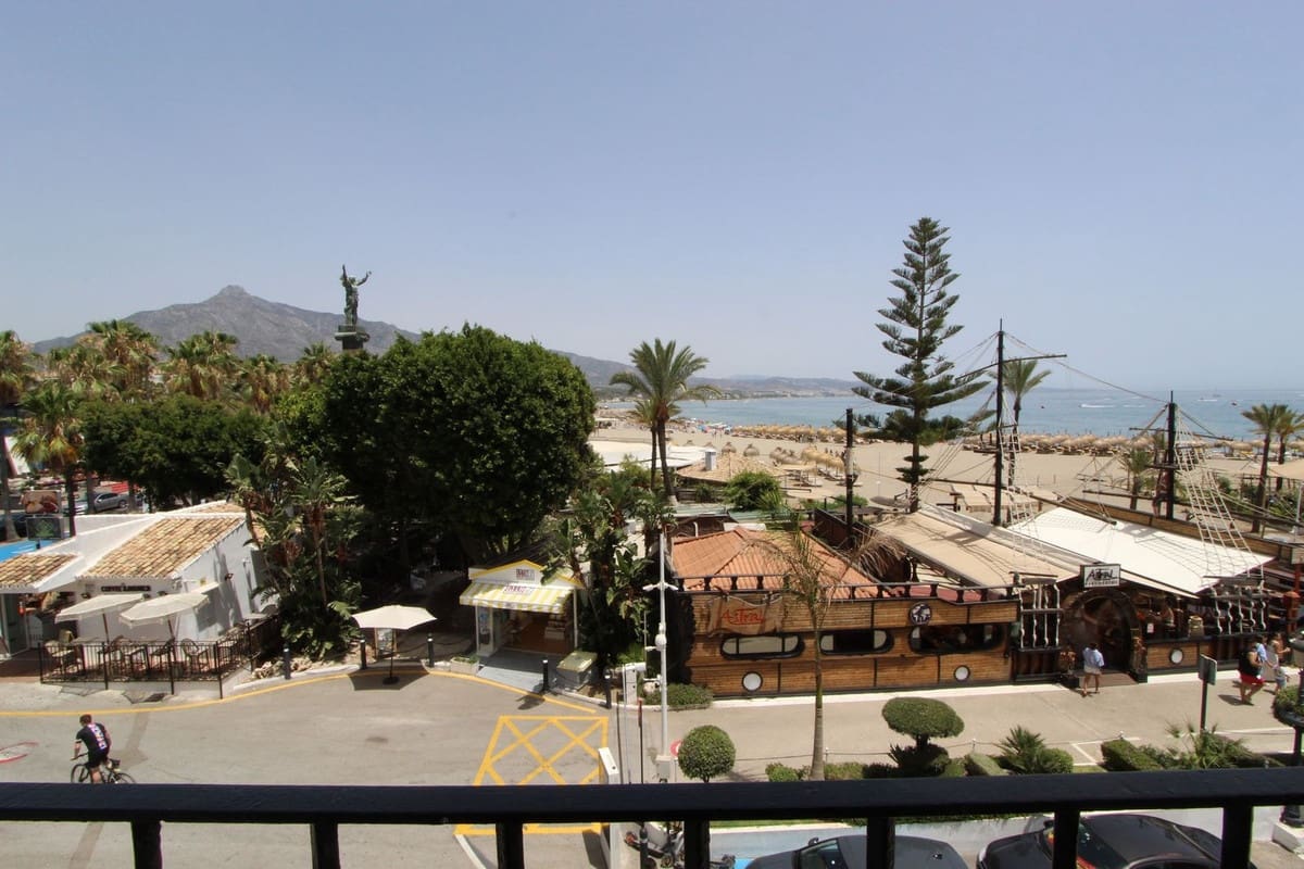 1 soverom Leilighet til salgs i Puerto Banus - € 656 000 (Ref: 9964973)