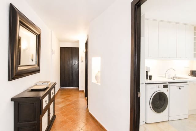1 soverom Leilighet til salgs i Puerto Banus, Marbella - € 656 000 (Ref: 9964973)