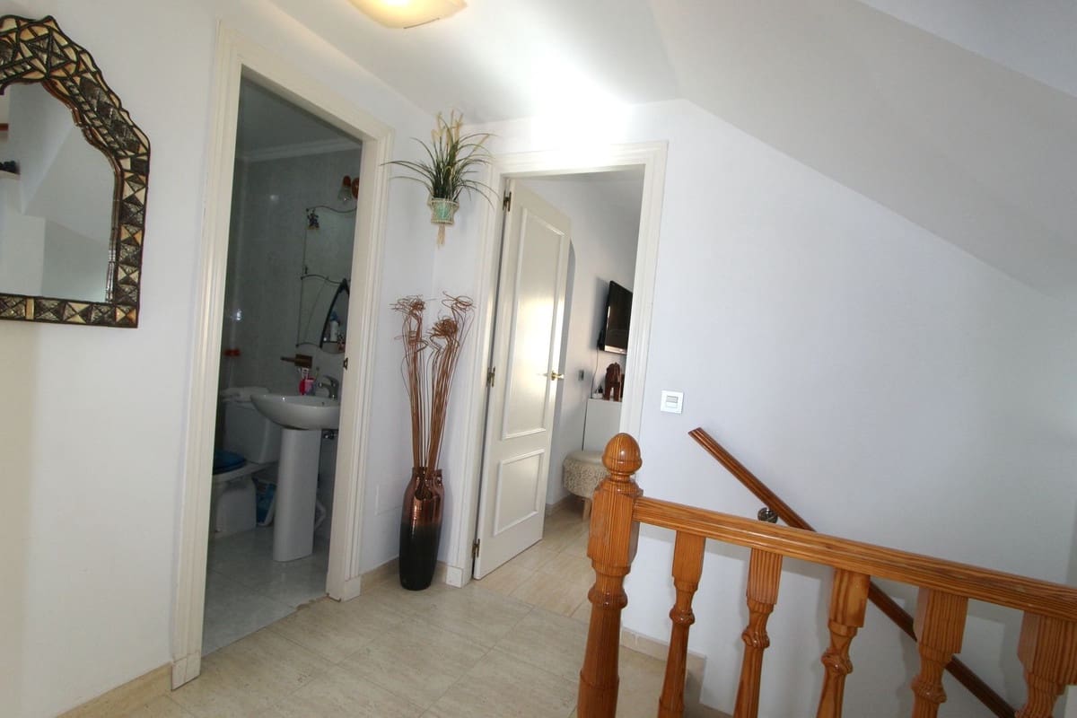 5 bedroom Townhouse for sale in Marbella with pool - € 560,000 (Ref: 9964975)