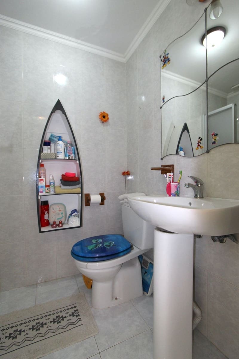 5 bedroom Townhouse for sale in Marbella with pool - € 560,000 (Ref: 9964975)