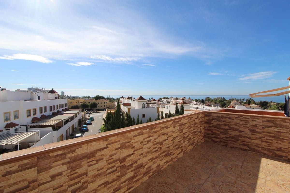 5 bedroom Townhouse for sale in Marbella with pool - € 560,000 (Ref: 9964975)