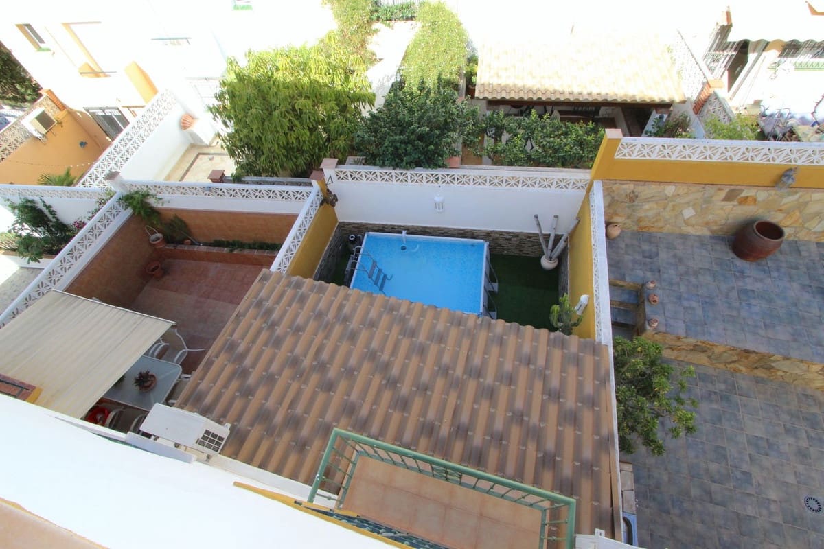 5 bedroom Townhouse for sale in Marbella with pool - € 560,000 (Ref: 9964975)