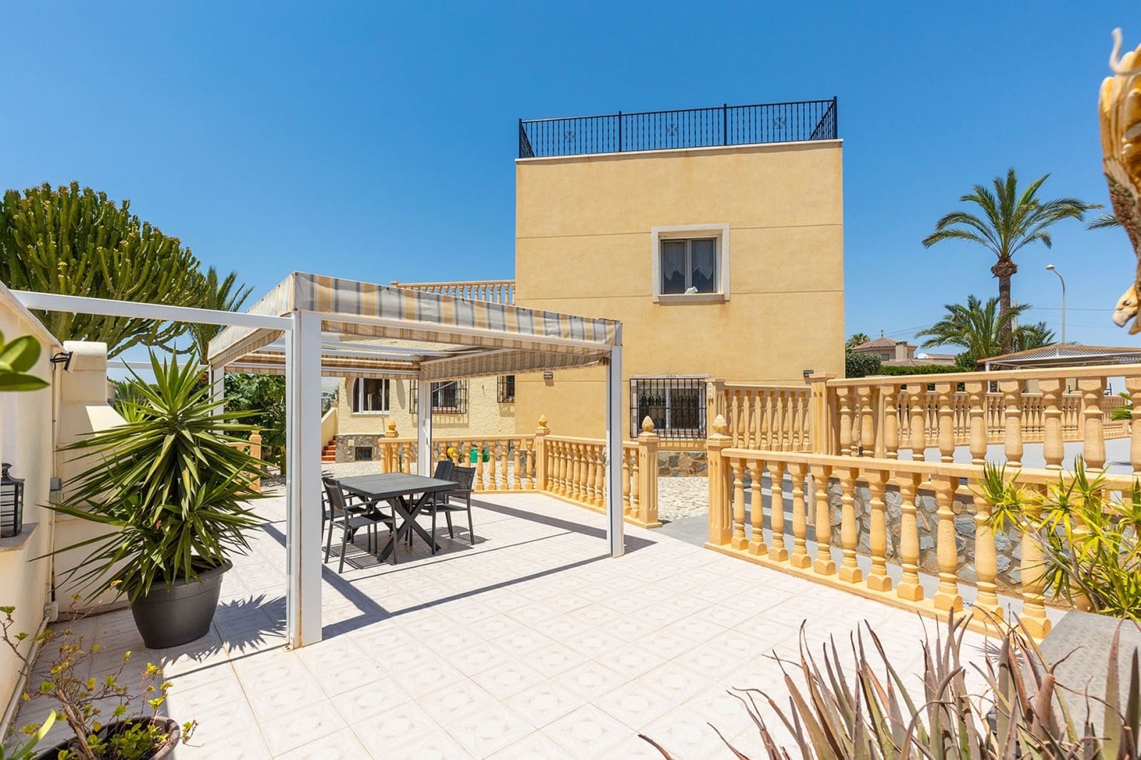 3 camera da letto Villa in vendita in Ciudad Quesada con piscina garage - 389.500 € (Rif: 9966333)