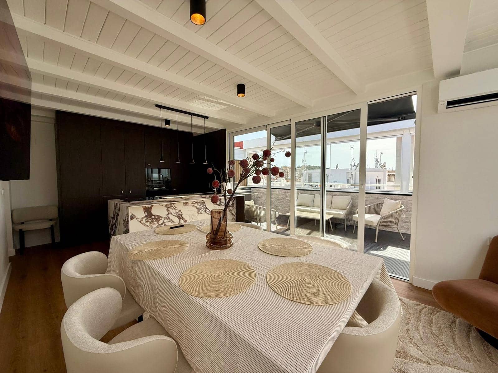 4 chambre Penthouse à vendre à Guardamar del Segura avec piscine - 465 000 € (Ref: 9967559)