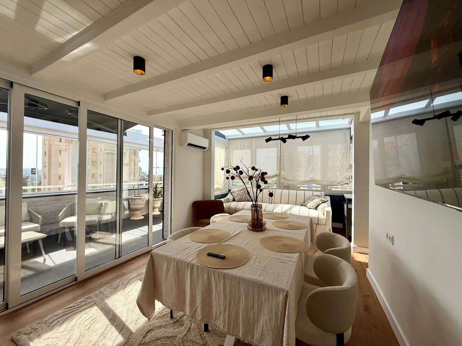 4 chambre Penthouse à vendre à Guardamar del Segura avec piscine - 465 000 € (Ref: 9967559)