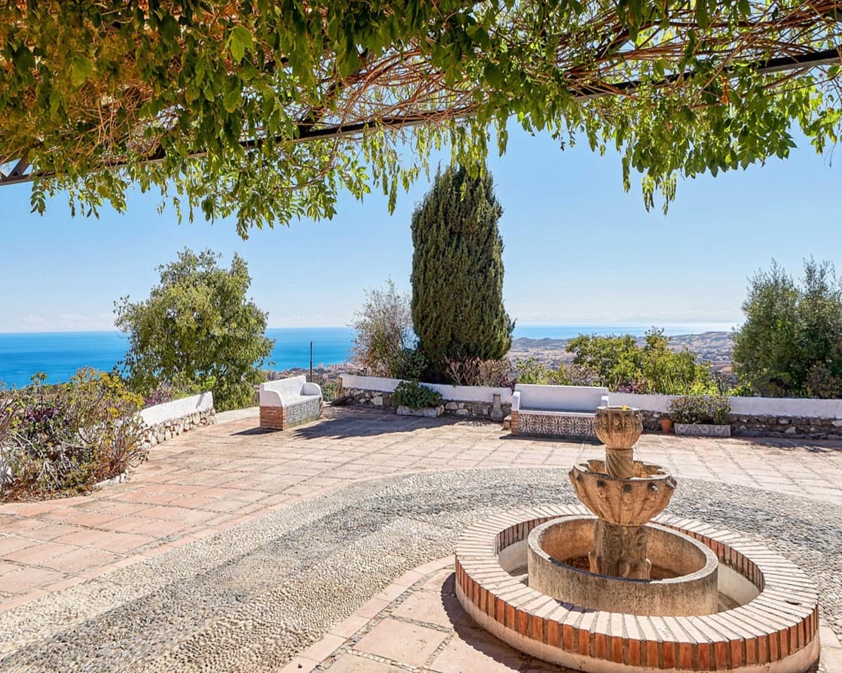 Finca/Casa Rural de 9 habitaciones en Mijas en venta con piscina garaje - 2.290.000 € (Ref: 9970306)