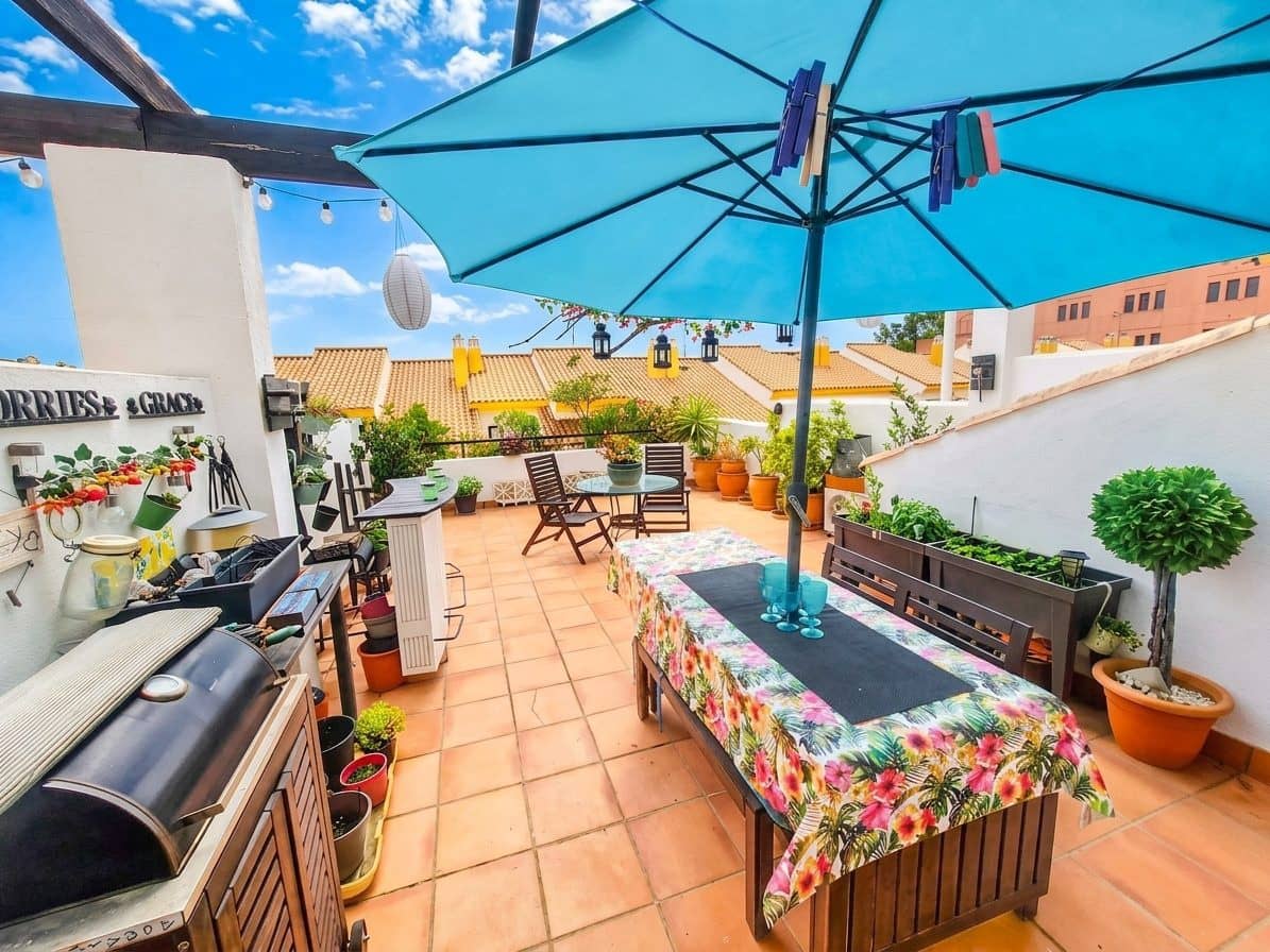 4 bedroom Villa for sale in Manilva with pool garage - € 439,000 (Ref: 9970313)
