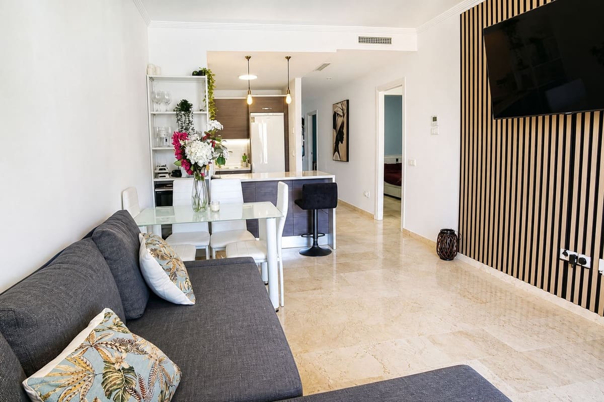3 Zimmer Apartment zu verkaufen in La Duquesa / Puerto de la Duquesa mit Garage - 285.000 € (Ref: 9973015)