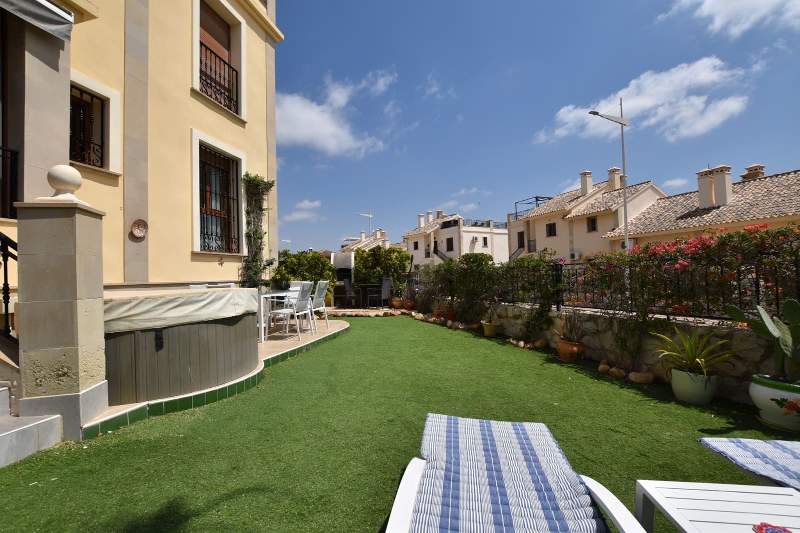 2 bedroom Apartment for sale in Algorfa - € 205,000 (Ref: 9973019)