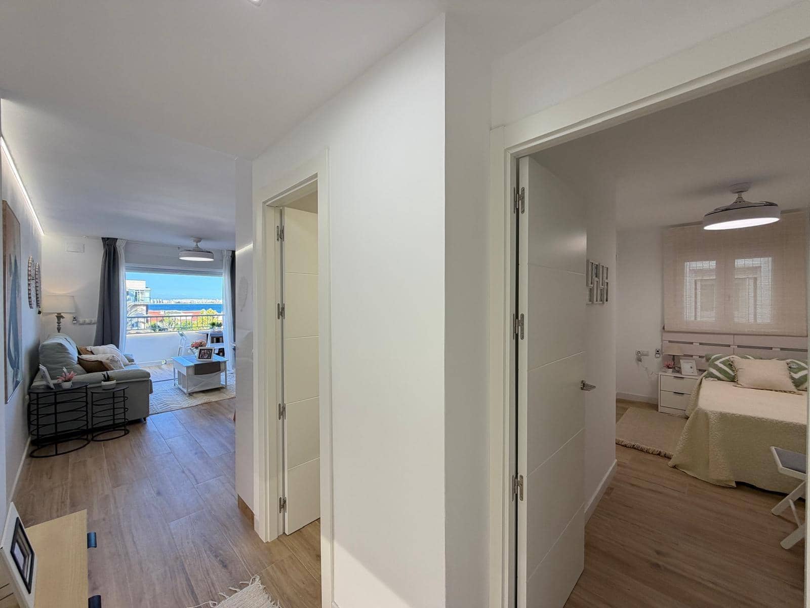 Apartamento de 3 habitaciones en Torrevieja en venta con piscina - 259.700 € (Ref: 9973024)