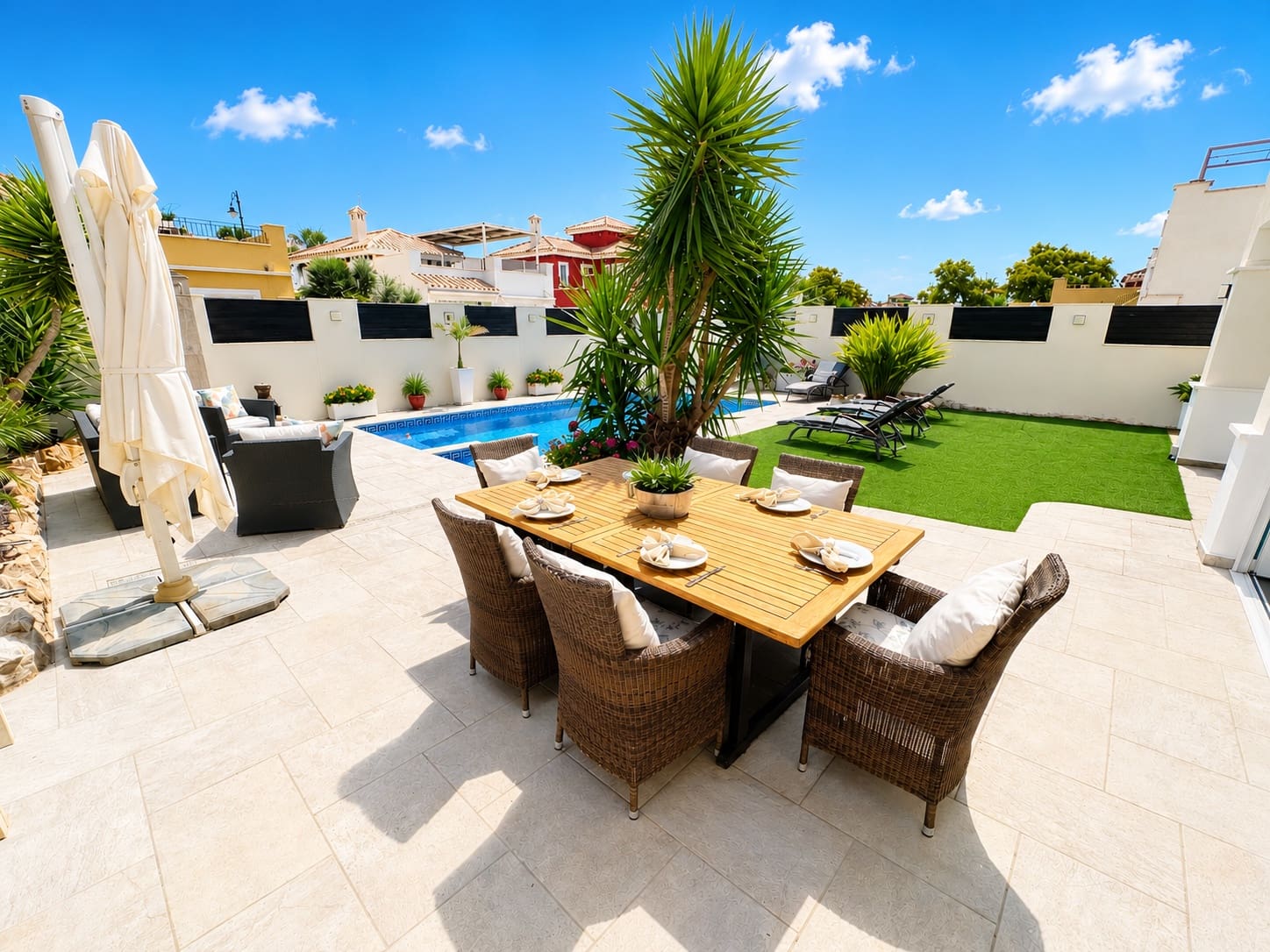 3 bedroom Villa for sale in Mar Menor Golf Resort with pool - € 575,000 (Ref: 9975011)