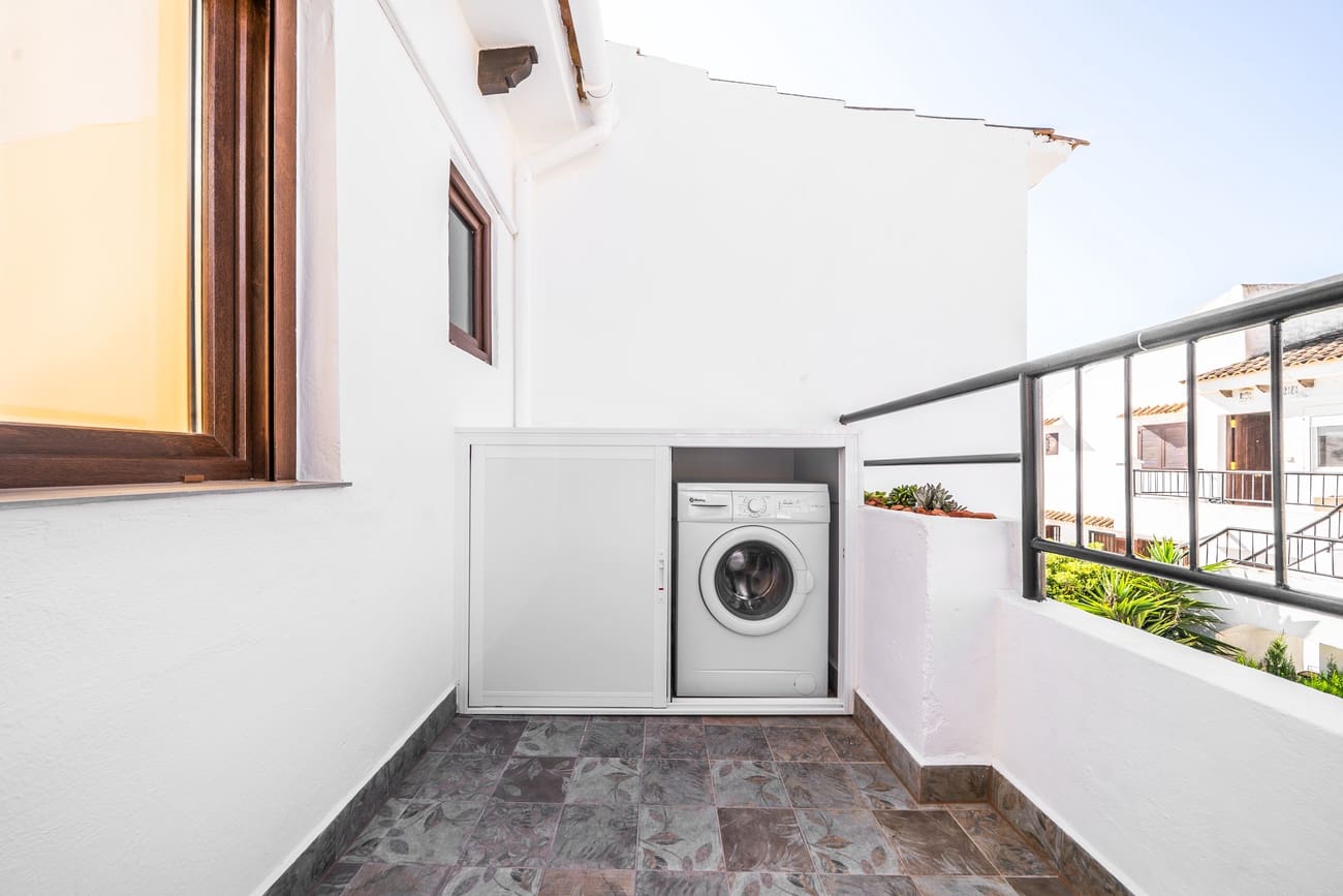 Apartamento de 1 habitación en Torrevieja en venta con piscina garaje - 184.000 € (Ref: 9975012)