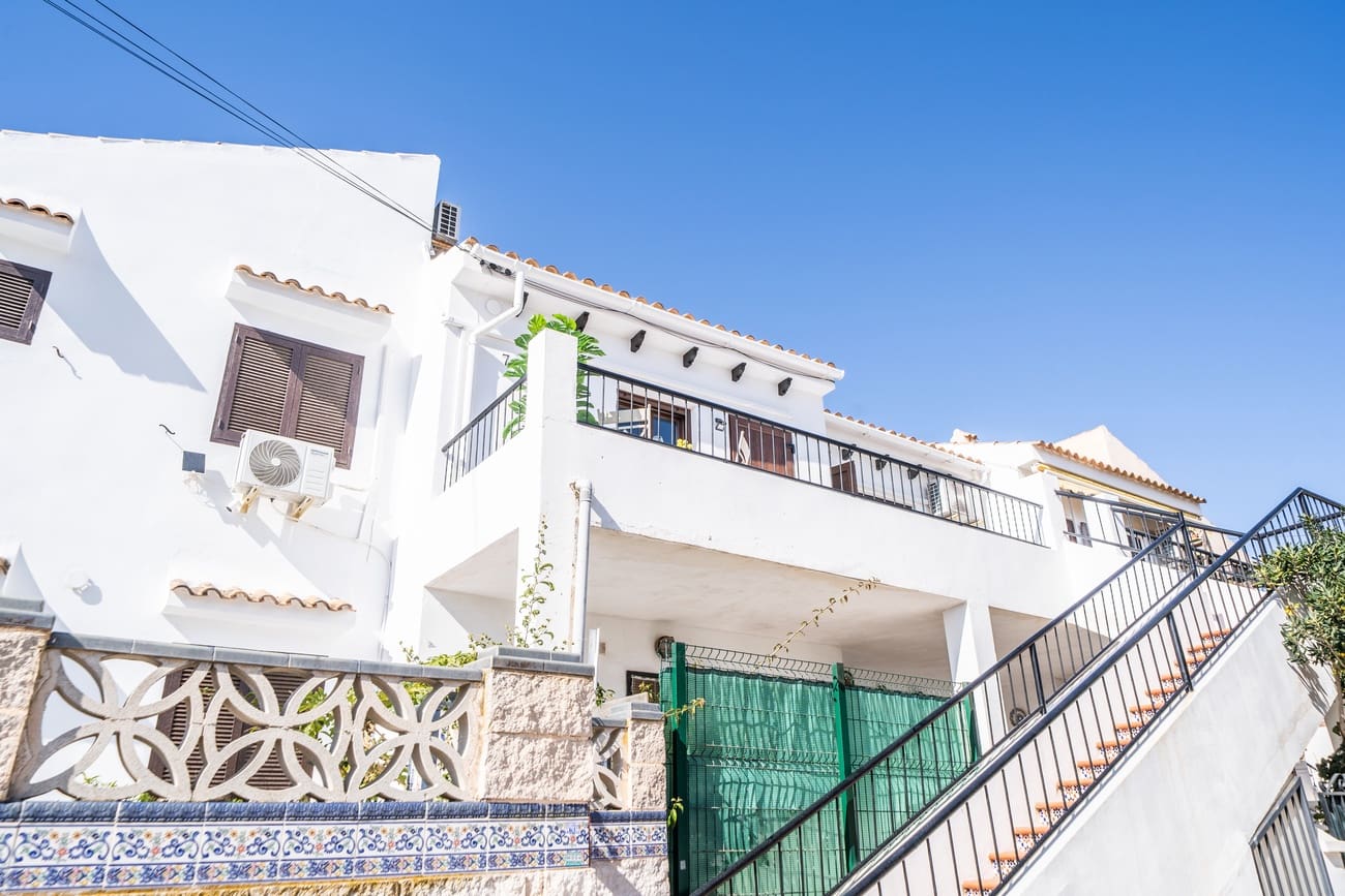 Apartamento de 1 habitación en Torrevieja en venta con piscina garaje - 184.000 € (Ref: 9975012)