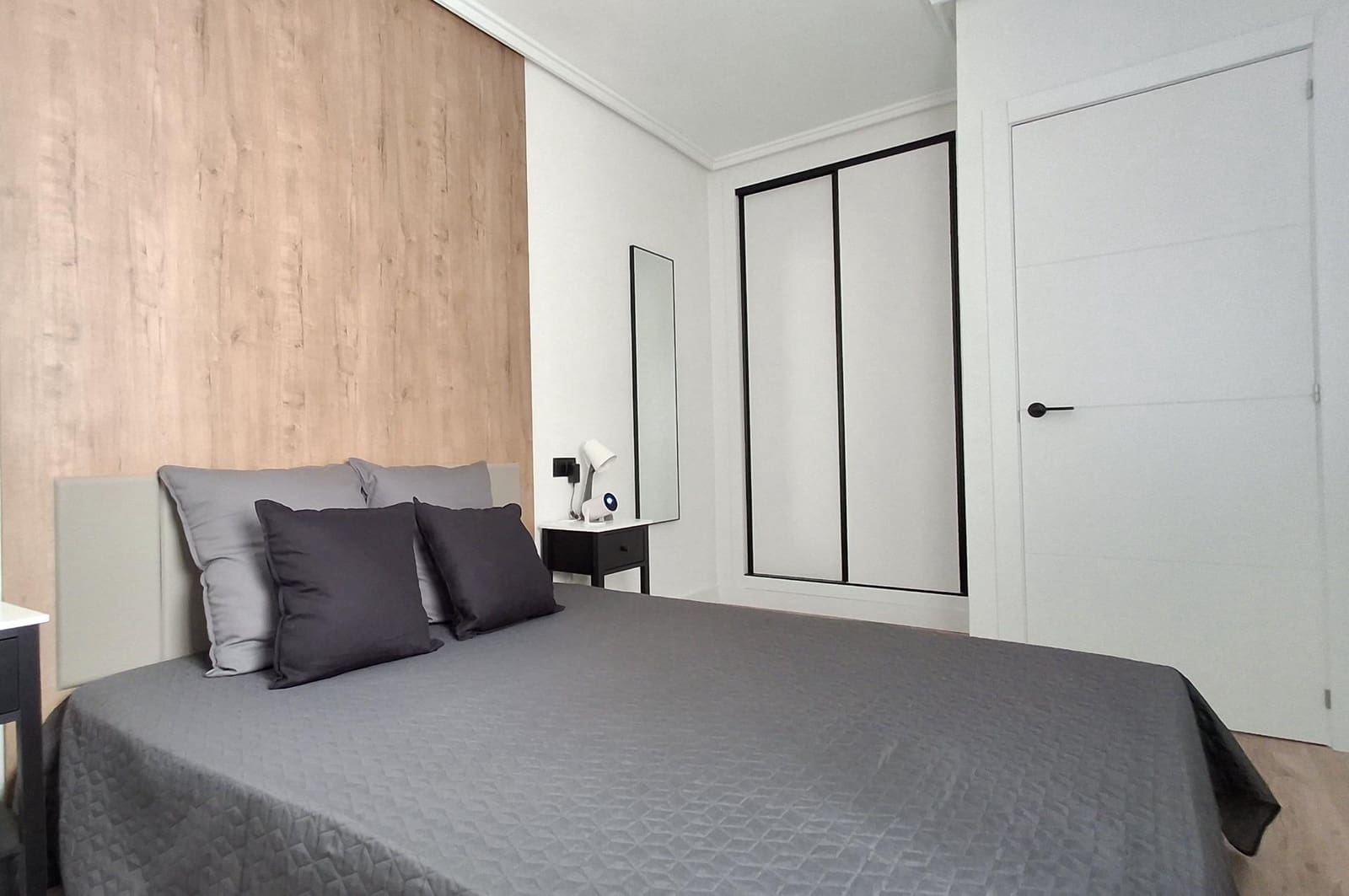 1 sypialnia Apartament na sprzedaż w Torrevieja - 167 000 € (Ref: 9975018)