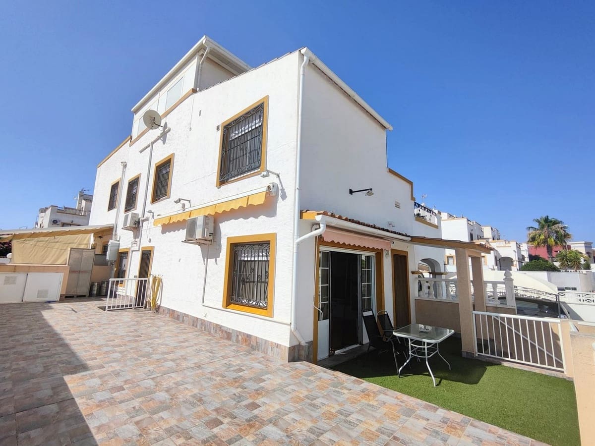 Chalet de 6 habitaciones en Los Altos en venta con piscina garaje - 280.000 € (Ref: 9975022)