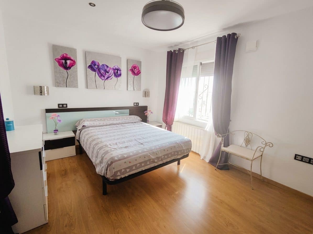 6 bedroom Villa for sale in Torrevieja with pool garage - € 280,000 (Ref: 9975022)