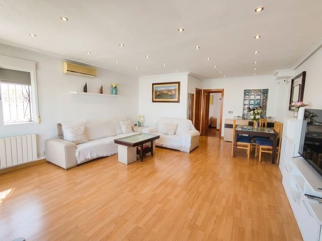 6 Zimmer Villa zu verkaufen in Punta Prima, Torrevieja mit Pool Garage - 280.000 € (Ref: 9975022)