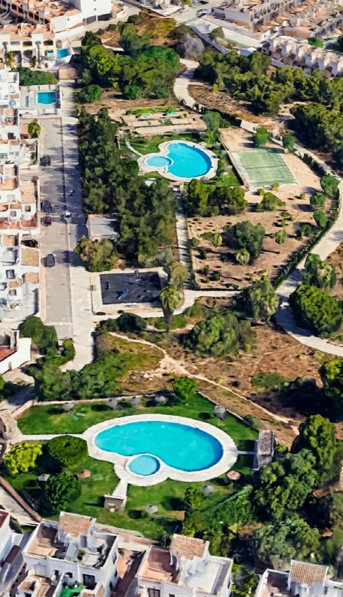 6 bedroom Villa for sale in Torrevieja with pool garage - € 280,000 (Ref: 9975022)