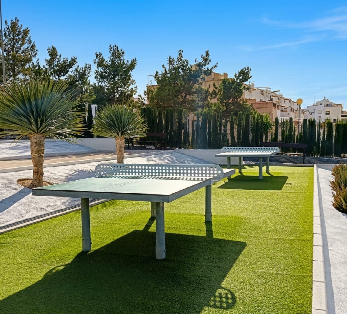 6 bedroom Villa for sale in Torrevieja with pool garage - € 280,000 (Ref: 9975022)