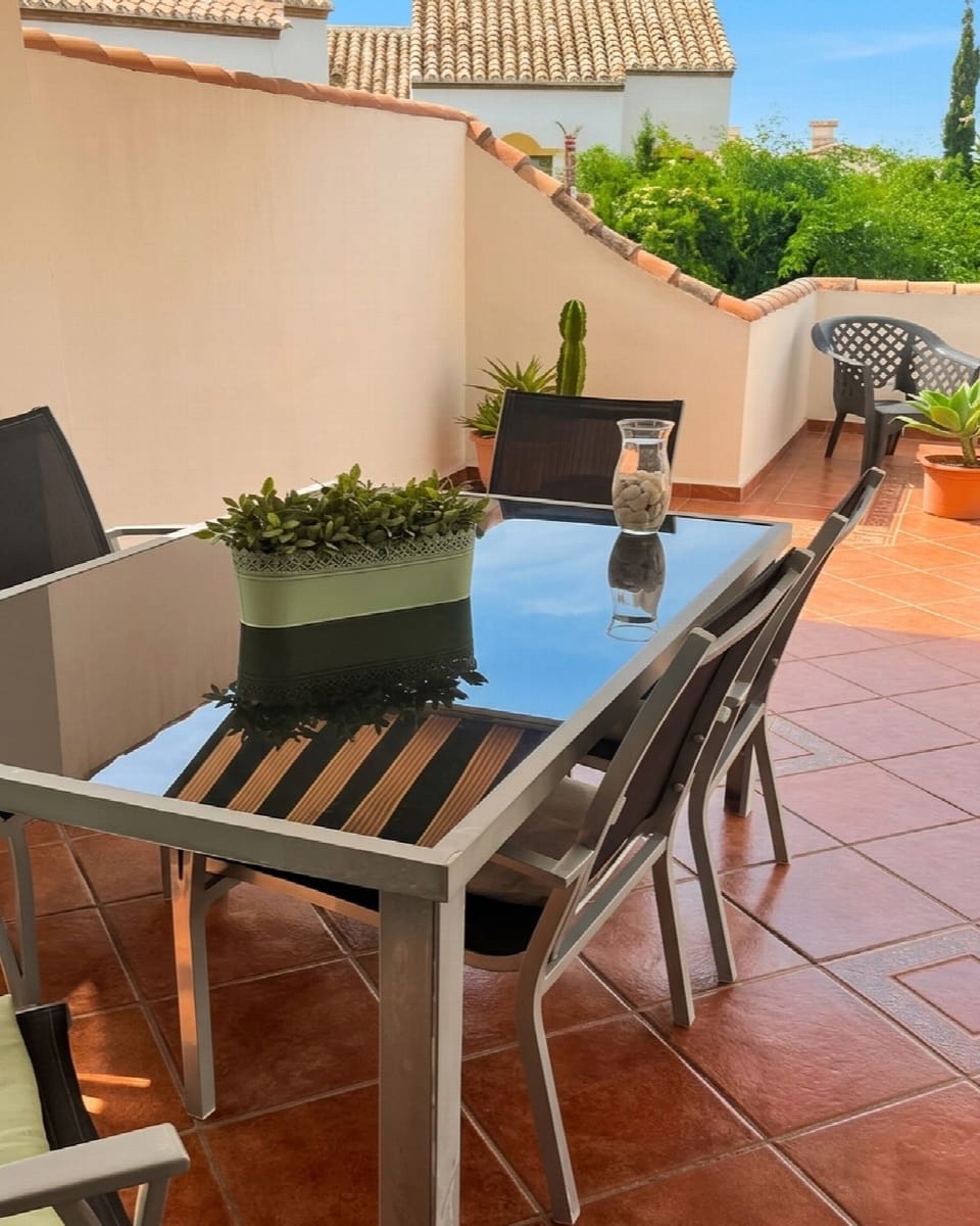 2 Zimmer Apartment zu verkaufen in Miraflores mit Pool - 425.000 € (Ref: 9976987)