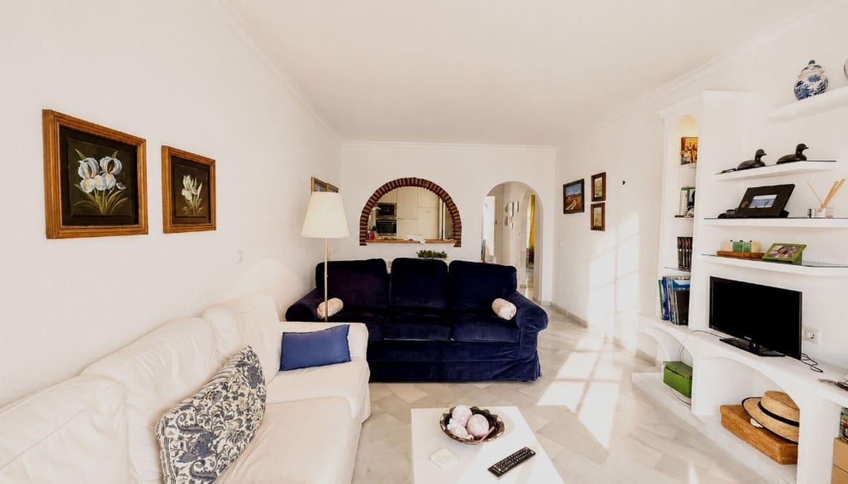 2 soverom Leilighet til salgs i Riviera del Sol med svømmebasseng - € 425 000 (Ref: 9976988)