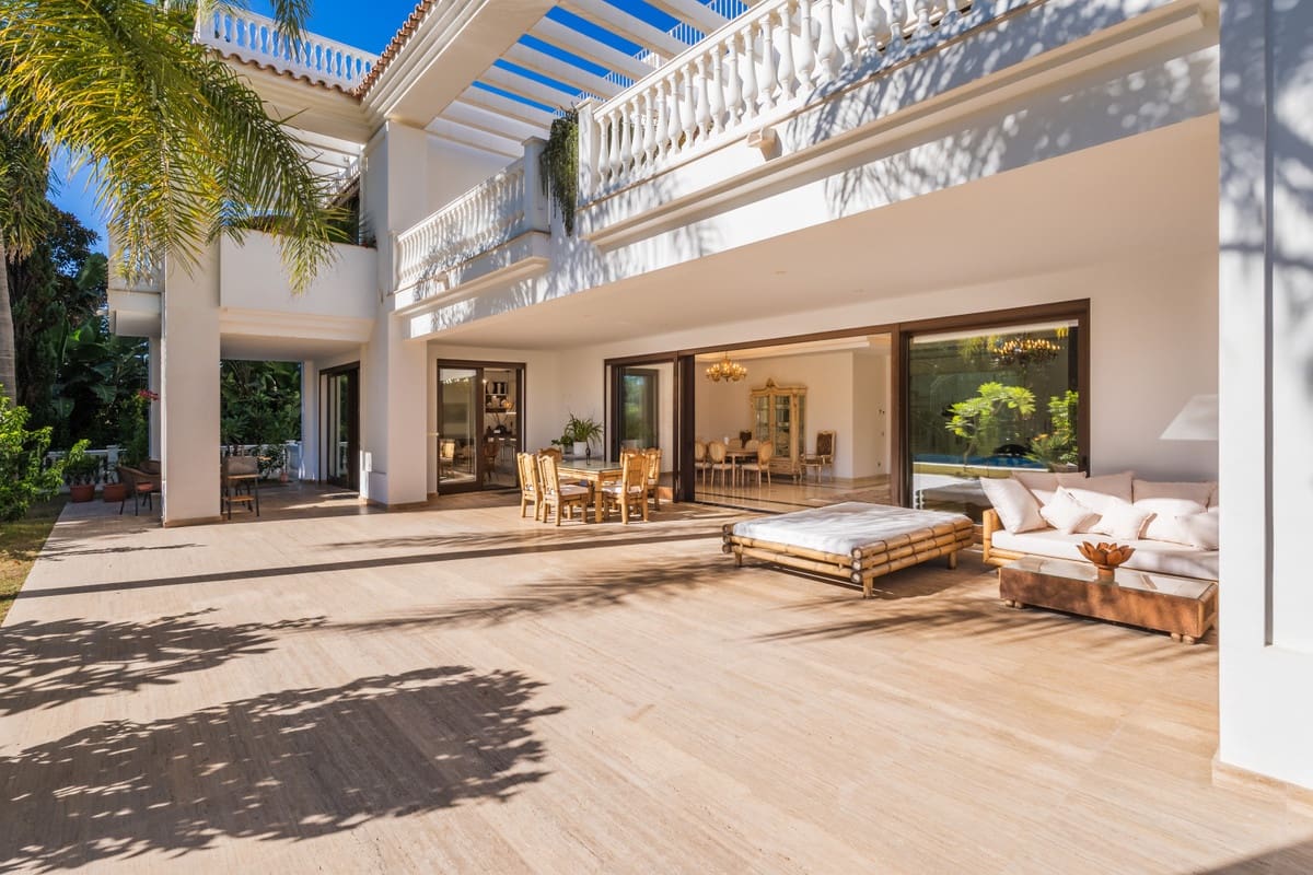 7 soveværelse Villa til salg i Estepona med swimmingpool - € 4.750.000 (Ref: 9976989)