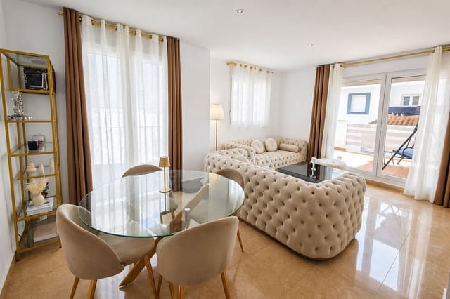 6 soveværelse Villa til salg i Manilva Pueblo, Manilva med swimmingpool - € 550.000 (Ref: 9976997)