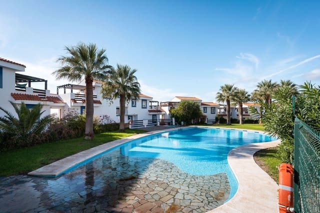 6 soveværelse Villa til salg i Manilva Pueblo, Manilva med swimmingpool - € 550.000 (Ref: 9976997)
