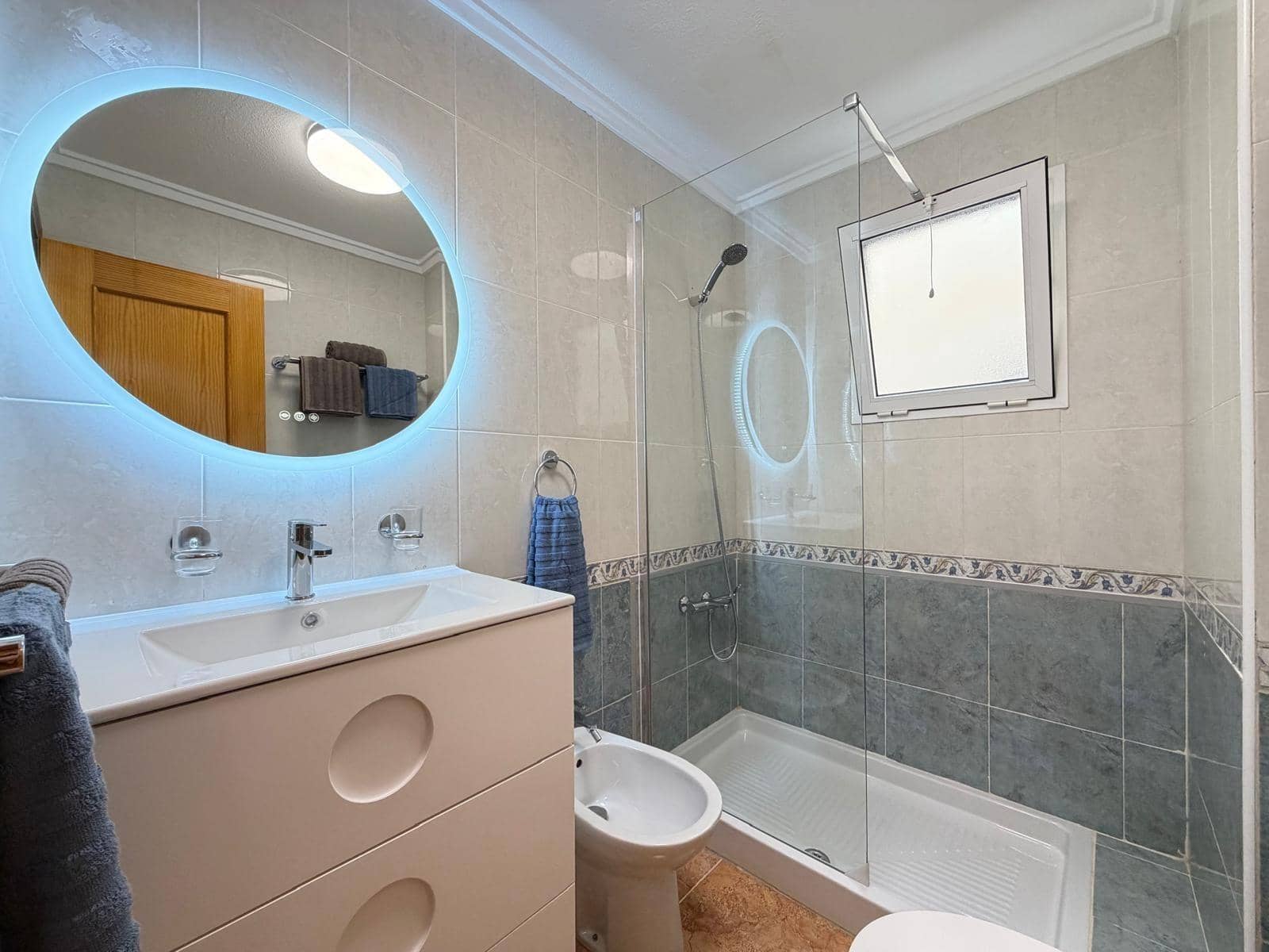 2 soverom Leilighet til salgs i Torrevieja - € 144 900 (Ref: 9977005)