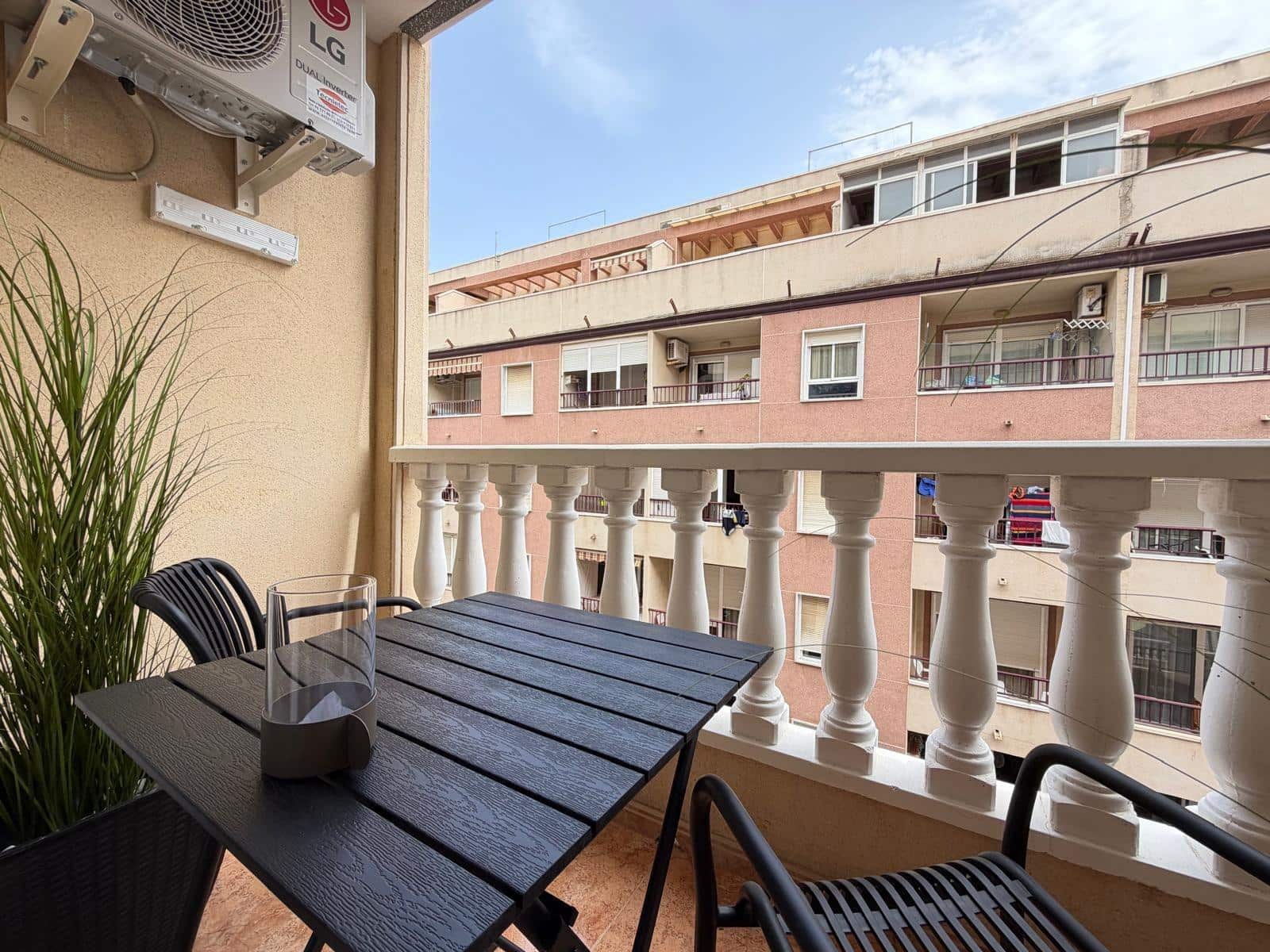 2 soverom Leilighet til salgs i Torrevieja - € 144 900 (Ref: 9977005)