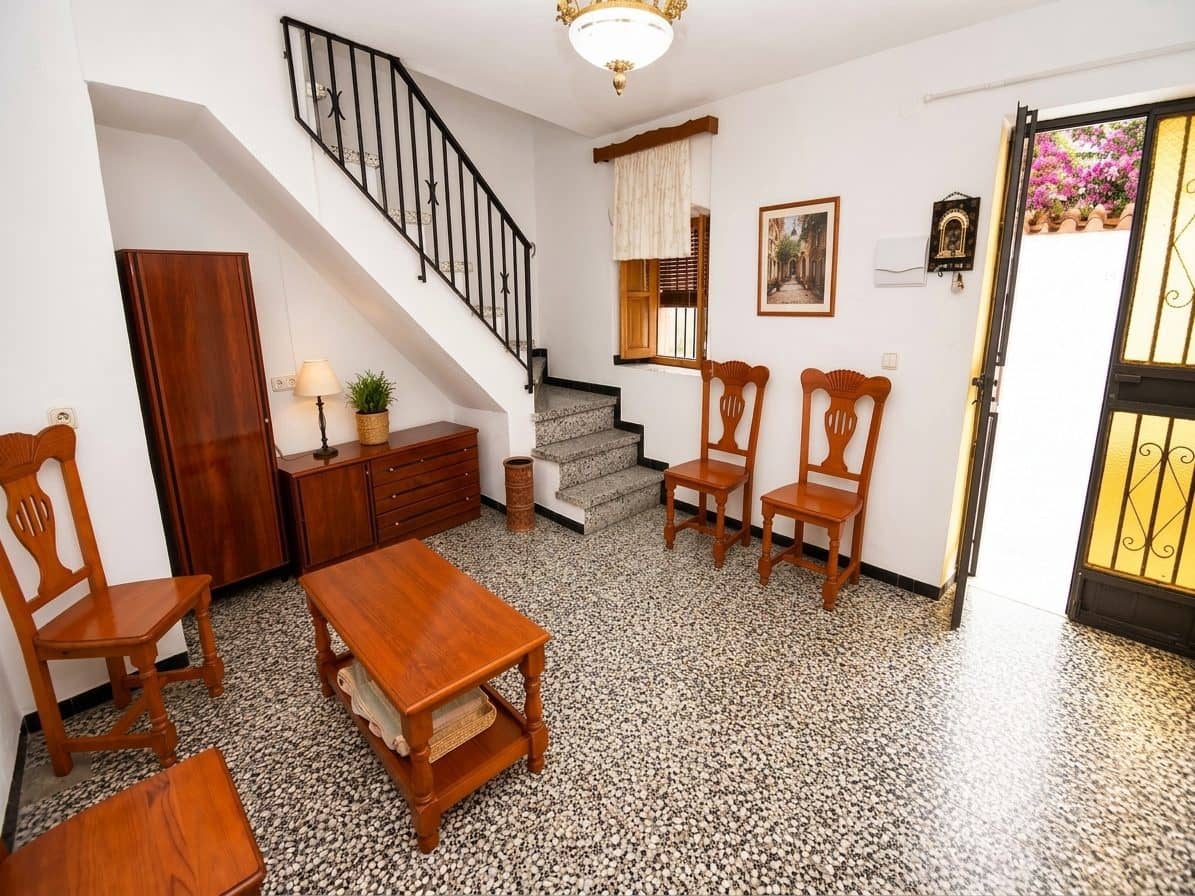 3 bedroom Villa for sale in Mijas - € 287,000 (Ref: 9977017)