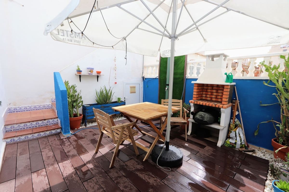 2 soveværelse Lejlighed til salg i La Regia med swimmingpool - € 139.900 (Ref: 9978502)