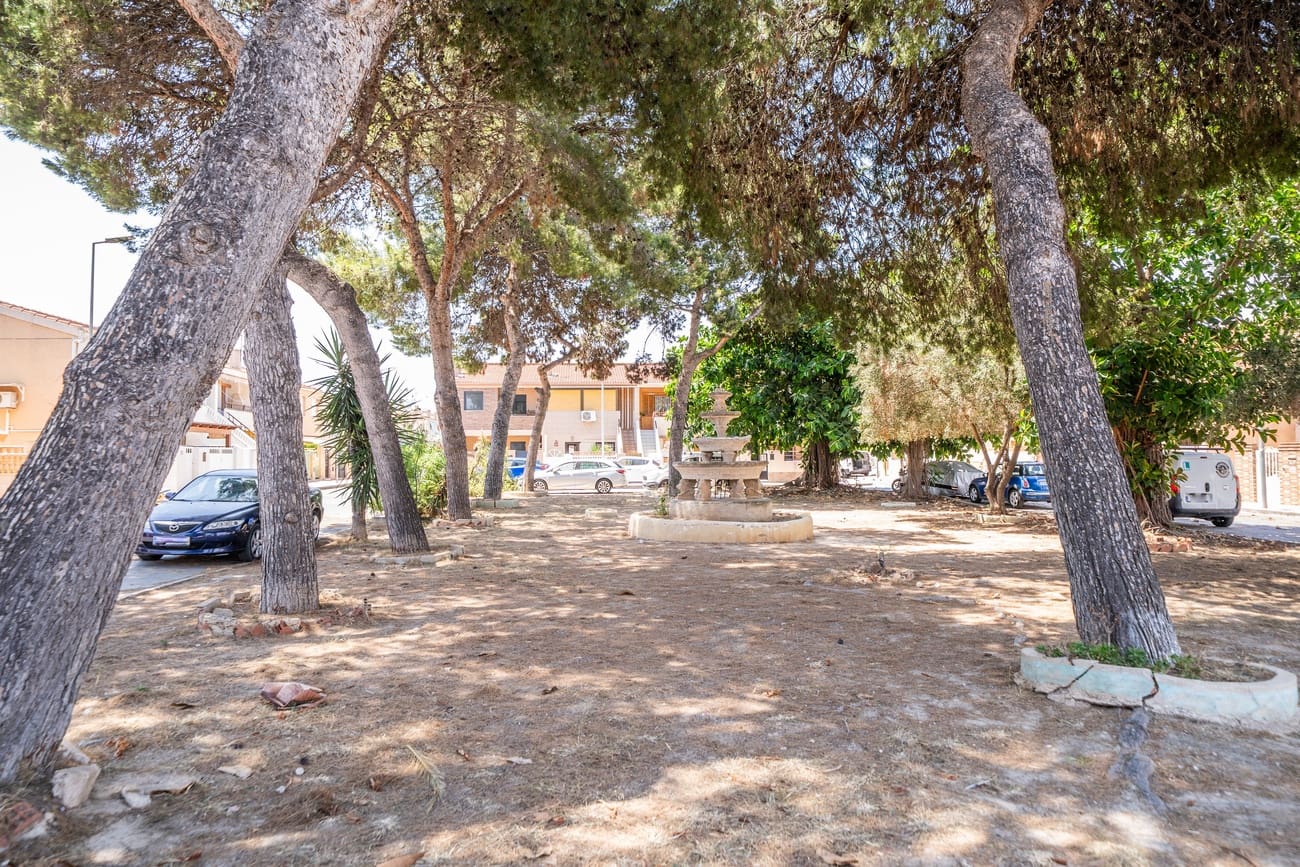 2 quarto Apartamento para venda em Torrevieja com garagem - 199 000 € (Ref: 9978505)