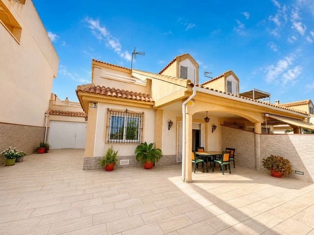 3 bedroom Townhouse for sale in Torre de la Horadada, Pilar de la Horadada with garage - € 399,000 (Ref: 9978507)