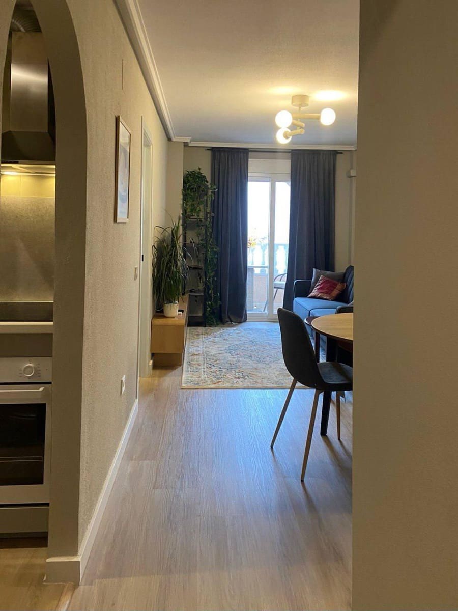 Apartamento de 1 habitación en Torrevieja en venta - 149.000 € (Ref: 9978509)